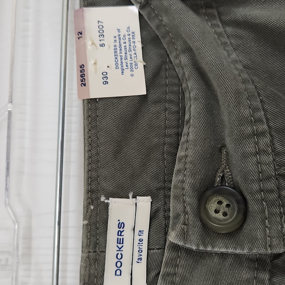 Dockers Favorite Fit Capris Size 12 - Picture 3 of 4